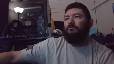 Snapshot of bluecollar117 chatting on February 23, 8:01 am bluecollar117 online show from February 23, 8:01 am