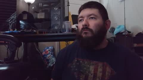 Snapshot of bluecollar117 chatting on February 27, 5:24 pm bluecollar117 online show from February 27, 5:24 pm