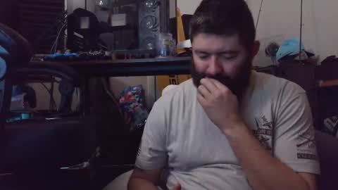 Snapshot of bluecollar117 chatting on March 2, 10:11 am bluecollar117 online show from March 2, 10:11 am