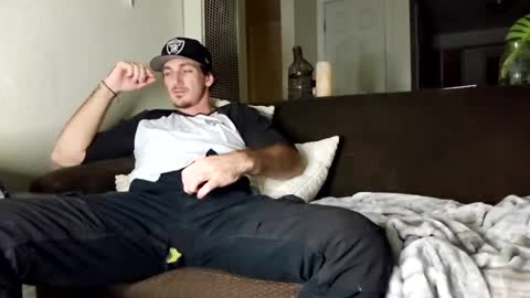 Snapshot of bluecollarfck chatting on December 10, 1:32 am Dominick Wyte online show from December 10, 1:32 am