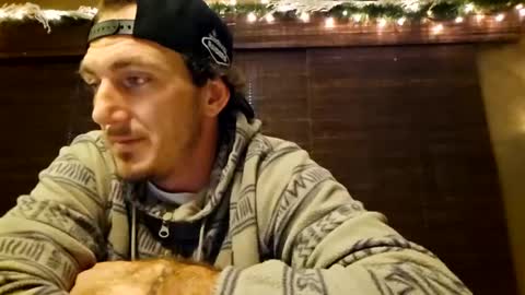 Snapshot of bluecollarfck chatting on December 22, 6:06 am Dominick Wyte online show from December 22, 6:06 am