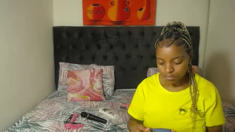 Snapshot of bluedi622952 chatting on January 27, 7:35 am Tee online show from January 27, 7:35 am