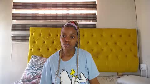 Snapshot of bluedi622952 chatting on February 25, 12:03 pm Tee online show from February 25, 12:03 pm