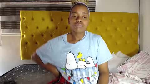 Snapshot of bluedi622952 chatting on February 26, 9:53 am Tee online show from February 26, 9:53 am