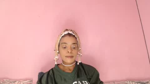 Snapshot of bluedi622952 chatting on October 21, 9:54 am Tee online show from October 21, 9:54 am