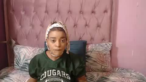 Snapshot of bluedi622952 chatting on October 24, 10:22 am Tee online show from October 24, 10:22 am