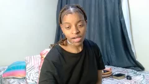 Tee online show from March 29, 5:13 pm