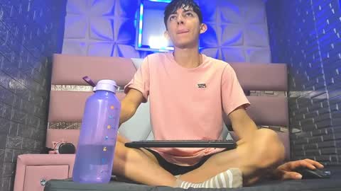 blueestar03 online show from December 13, 12:39 pm