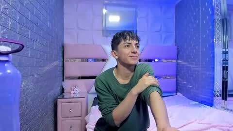 blueestar03 online show from January 5, 4:36 am