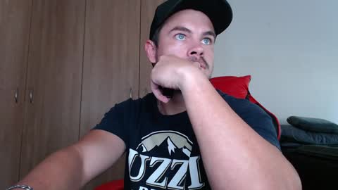 blueeyeboy0 online show from January 6, 12:35 pm