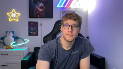 blueeyedtallguy online show from December 6, 11:36 pm