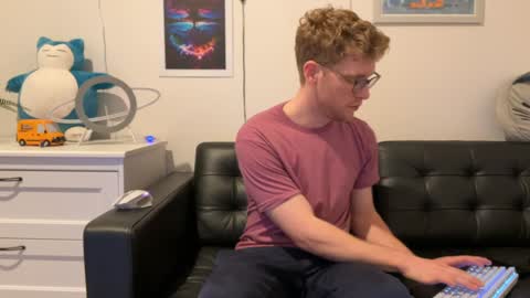 blueeyedtallguy online show from January 1, 2:41 am