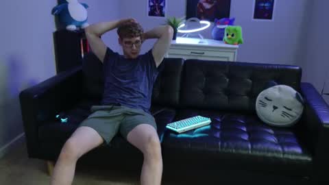blueeyedtallguy online show from September 14, 5:56 pm