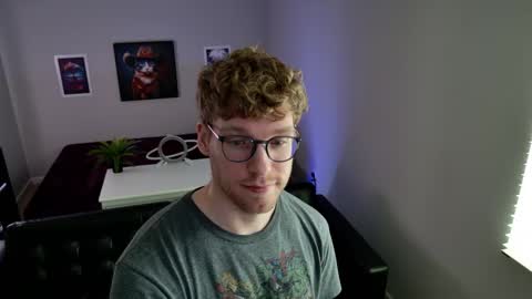 Snapshot of blueeyedtallguy chatting on March 13, 8:59 pm blueeyedtallguy online show from March 13, 8:59 pm