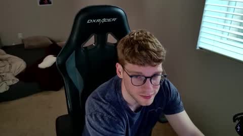 blueeyedtallguy online show from June 10, 3:07 am