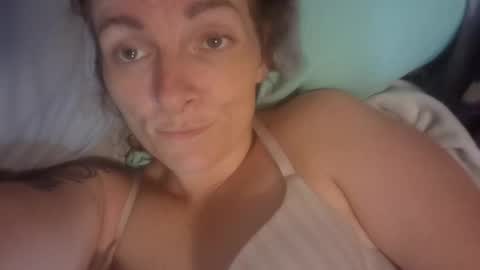 Snapshot of blueeyes1518 chatting on October 1, 7:14 am blueeyes1518 online show from October 1, 7:14 am