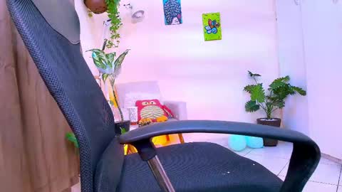 FLORAA online show from April 16, 7:03 pm