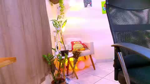 FLORAA online show from April 17, 1:47 pm