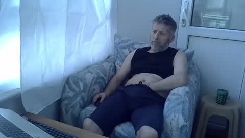 blue online show from April 5, 4:26 pm