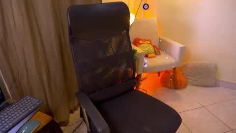 FLORAA online show from October 7, 3:53 pm