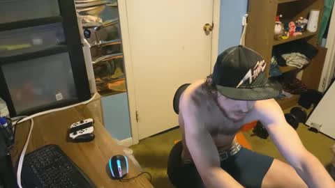 Snapshot of bluesky10111 chatting on February 2, 11:36 pm bluesky10111 online show from February 2, 11:36 pm