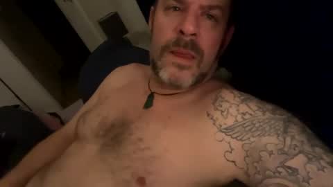 Snapshot of blueylouie8383 chatting on December 22, 4:50 am Blueyloey online show from December 22, 4:50 am