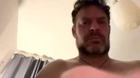 Snapshot of blueylouie8383 chatting on February 7, 2:29 am Blueyloey online show from February 7, 2:29 am