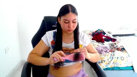  Hey guysI am BrendaWelcome my room online show from November 18, 8:13 pm