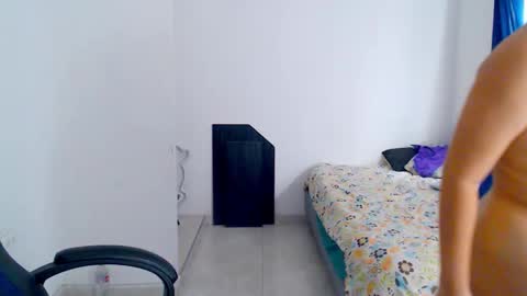  Hey guysI am BrendaWelcome my room online show from November 20, 8:30 pm