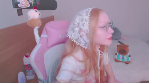 Snapshot of blush_alert chatting on July 10, 1:58 pm Diana online show from July 10, 1:58 pm
