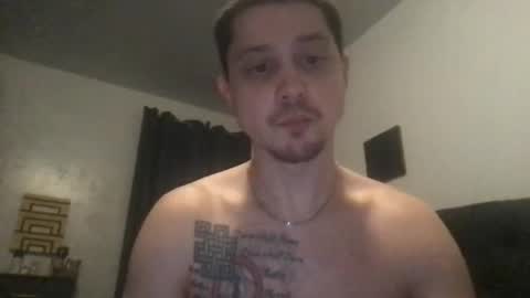 Snapshot of bmiichael327 chatting on December 26, 7:35 am bmiichael327 online show from December 26, 7:35 am