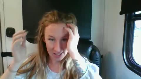 Snapshot of bmorganne420 chatting on November 20, 7:13 pm MamaMorgan online show from November 20, 7:13 pm