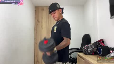 Bob  INDEPENDENT MODEL online show from April 16, 1:39 am