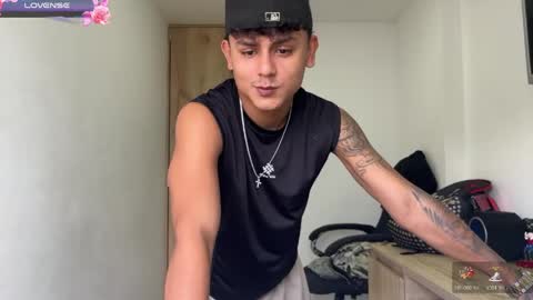 Bob  INDEPENDENT MODEL online show from April 16, 6:30 pm