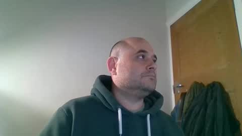 Snapshot of bobabator chatting on February 6, 3:48 pm bobabator online show from February 6, 3:48 pm