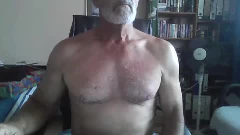 Snapshot of bobbgud chatting on October 27, 12:09 pm Bobbgud online show from October 27, 12:09 pm