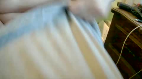 Snapshot of bobbie420_ chatting on April 14, 1:55 am bobbie420_ online show from April 14, 1:55 am