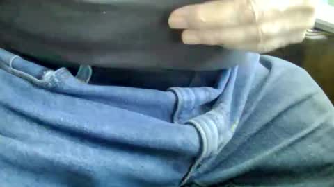 Snapshot of bobbie420_ chatting on April 29, 1:43 am bobbie420_ online show from April 29, 1:43 am