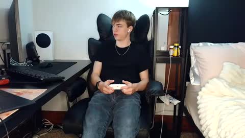 bobby72738 online show from September 19, 5:42 am