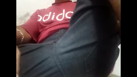 bobby_horny03 online show from April 18, 3:10 am