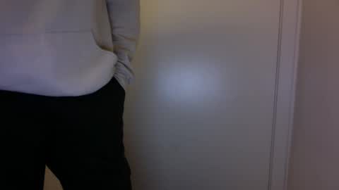 Snapshot of bobbymac9911 chatting on January 3, 10:52 am bobbymac9911 online show from January 3, 10:52 am