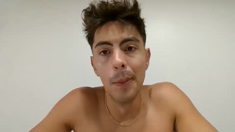 Snapshot of bodyadicto chatting on October 2, 9:38 am bodyadicto online show from October 2, 9:38 am