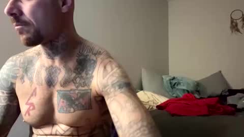 Snapshot of bodyart85_19 chatting on March 9, 10:19 am Bodyart85 19 online show from March 9, 10:19 am