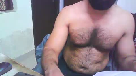 Snapshot of boldinddude chatting on February 5, 11:23 am Chris B online show from February 5, 11:23 am