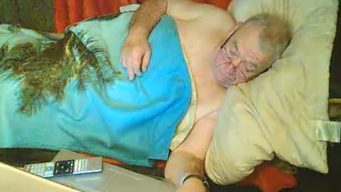 Snapshot of bomber59potsdam chatting on December 16, 7:10 pm Bomber59potsdam online show from December 16, 7:10 pm