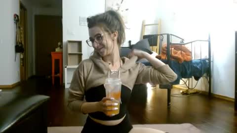 Snapshot of bombshellbaeby chatting on September 14, 9:52 am BombshellBaeby online show from September 14, 9:52 am