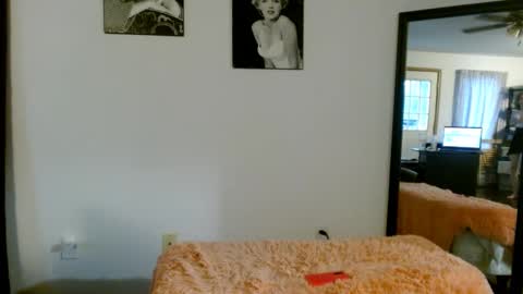 Snapshot of bombshellbaeby chatting on September 21, 1:29 am BombshellBaeby online show from September 21, 1:29 am