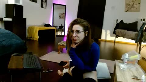 Snapshot of bombshellbaeby chatting on October 22, 6:57 am BombshellBaeby online show from October 22, 6:57 am