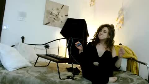 Snapshot of bombshellbaeby chatting on October 26, 2:39 am BombshellBaeby online show from October 26, 2:39 am