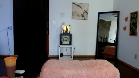 Snapshot of bombshellbaeby chatting on February 26, 10:09 pm BombshellBaeby online show from February 26, 10:09 pm